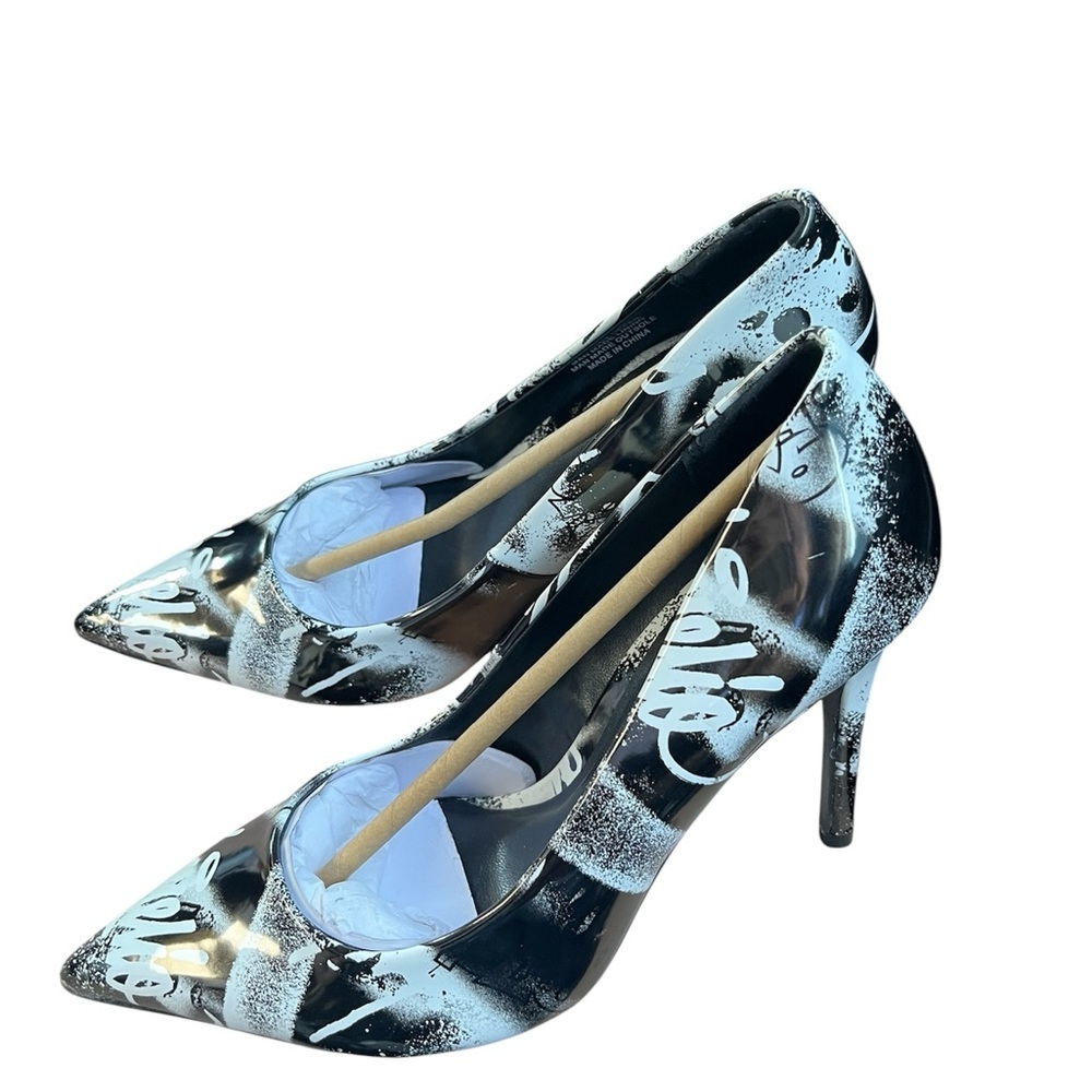 D'Amelio Karyenaa heel Pump - Black/White Art Graffiti Design 6.5 - Picture 2 of 5